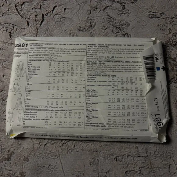 Simplicity Pattern 2981 GG for Women's Dress in Two Lengths - Picture 2 of 3